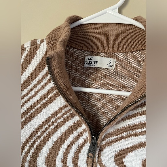 Hollister thick knit brown and White abstract swirl Zip-Up Sweater NWOT Small - Picture 2 of 9